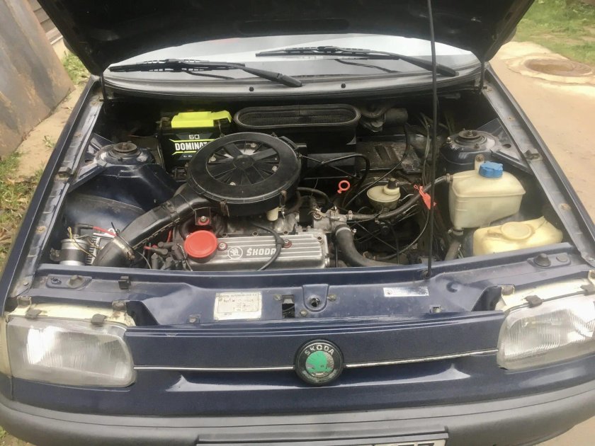 Шкода Фелиция 1997 1.3 подкапотка