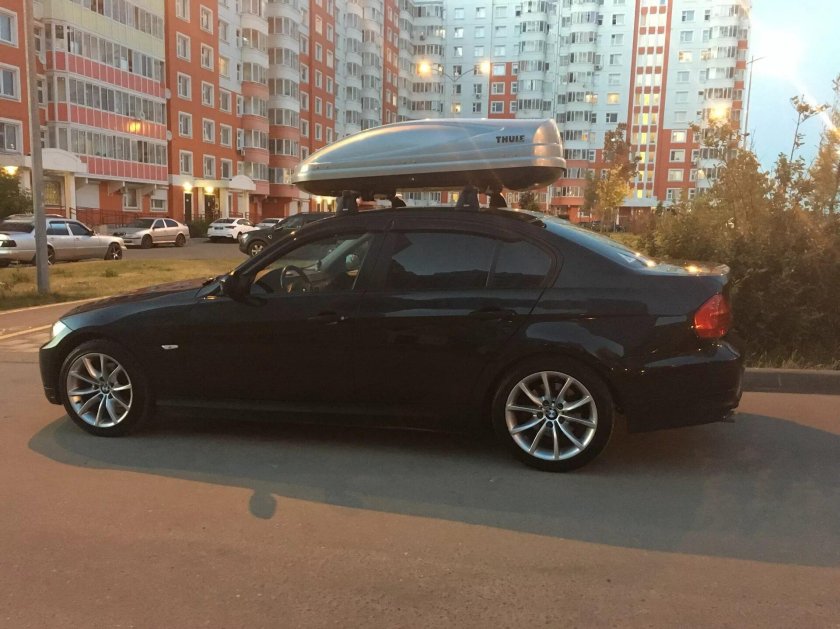 BMW e60 бокс на крышу