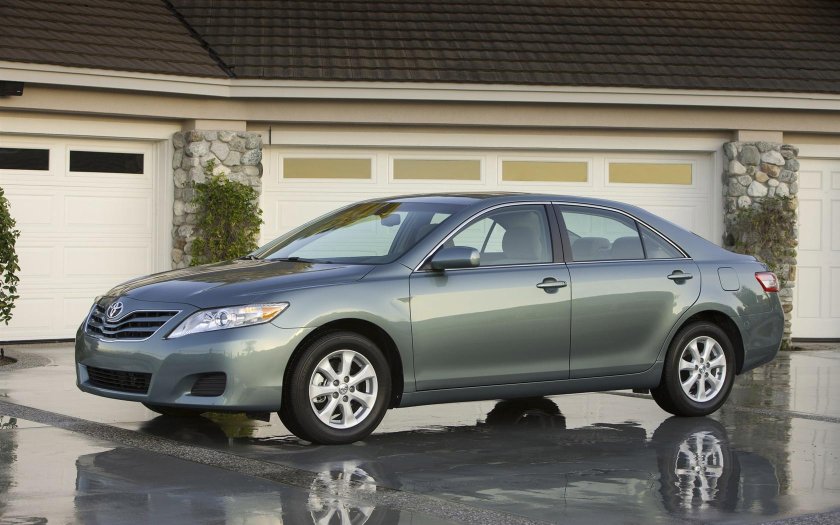 Toyota Camry 2011