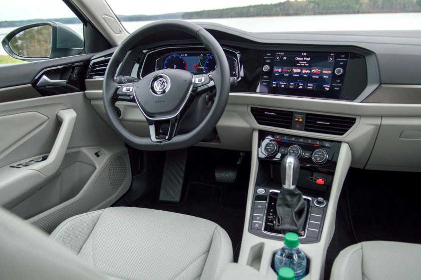 Фольксваген Джетта 2020 салон