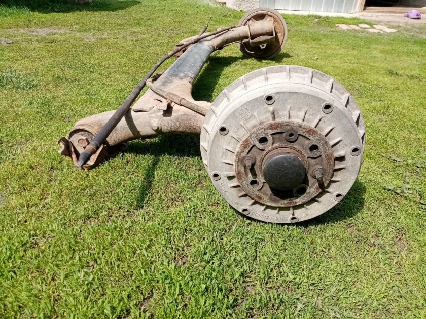 Задняя балка