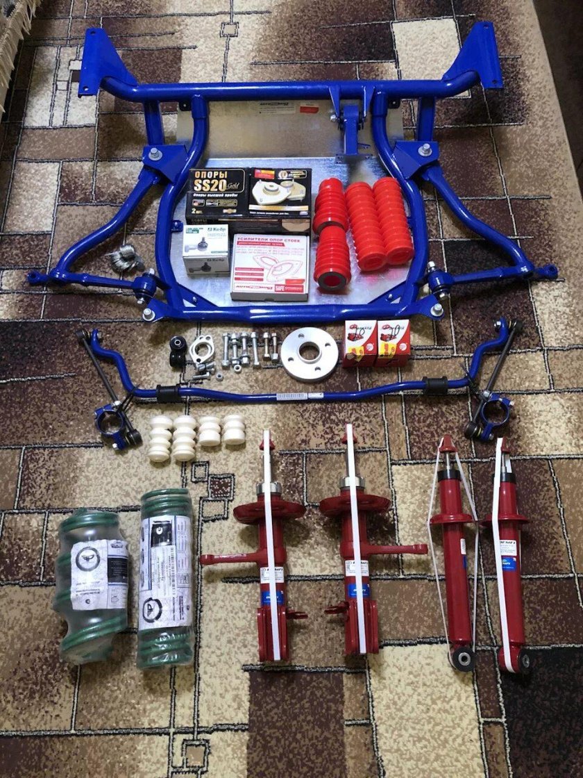 Стойки Демфи -70