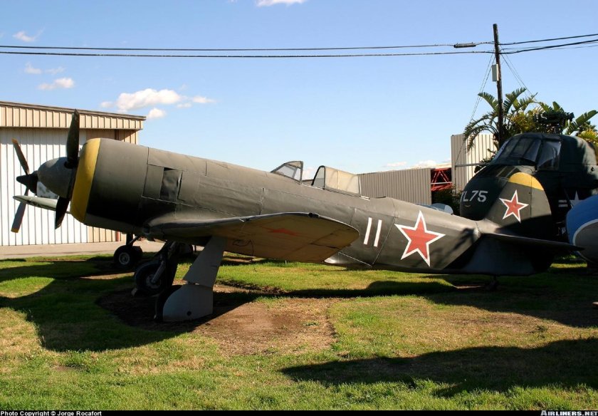 Як 3 самолет