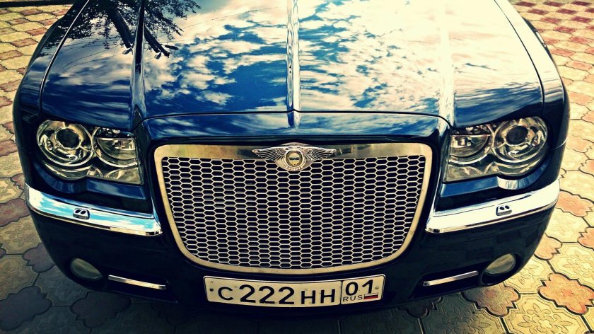 Крайслер 300с решетка Бентли