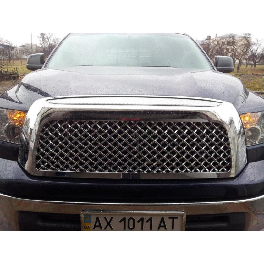 Решетка радиатора Тойота тундра