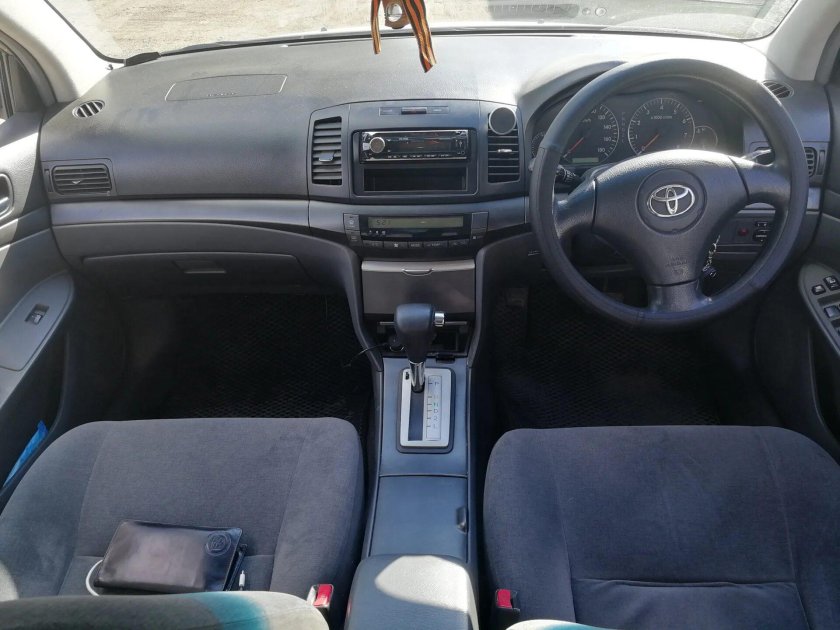 Toyota Allion 2004 салон