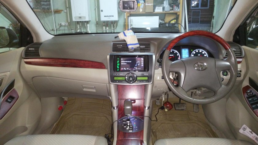 Toyota Premio салон