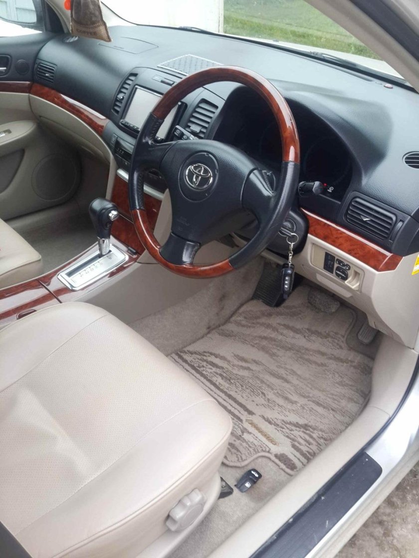 Toyota Premio 2005 салон