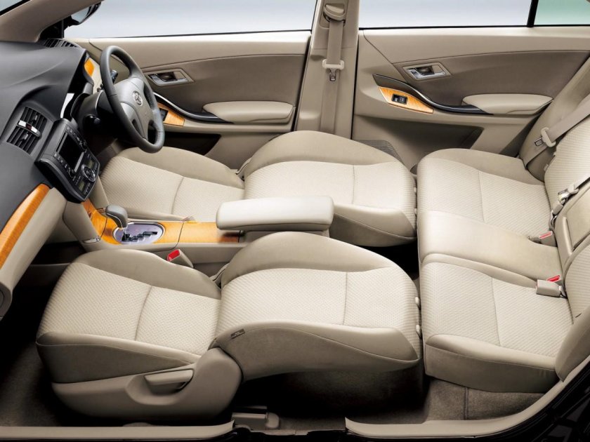 Тойота Премио 2008 салон