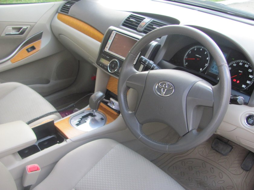 Тойота Премио 2008