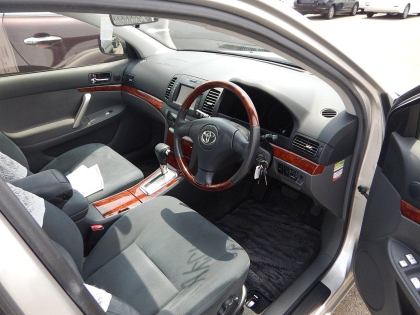 Toyota Allion 2005 салон