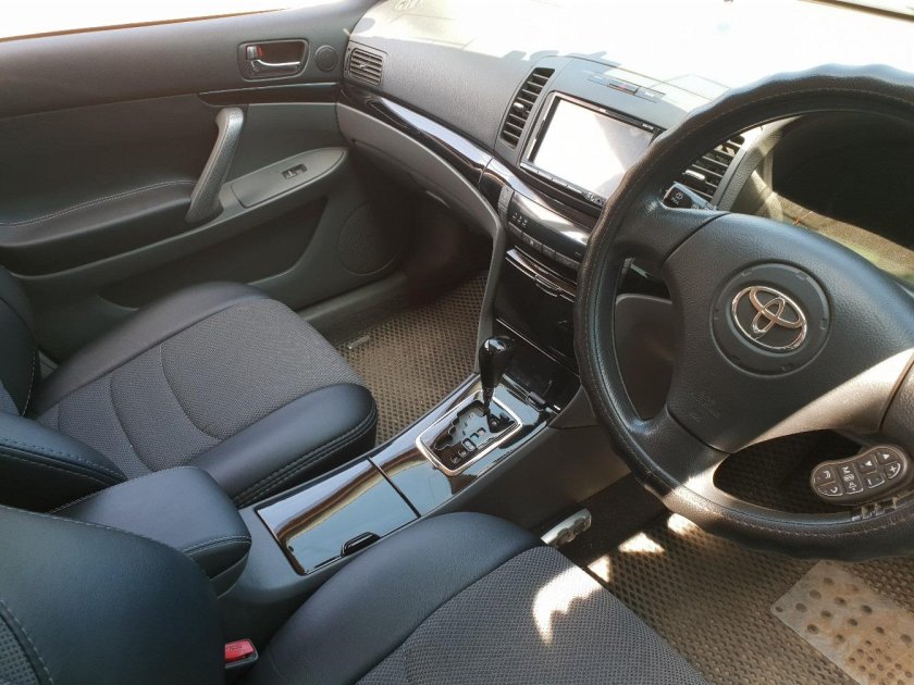 Toyota Allion 2004 салон