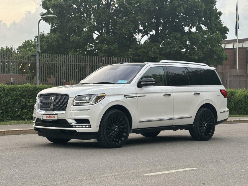 Lincoln navigator 3