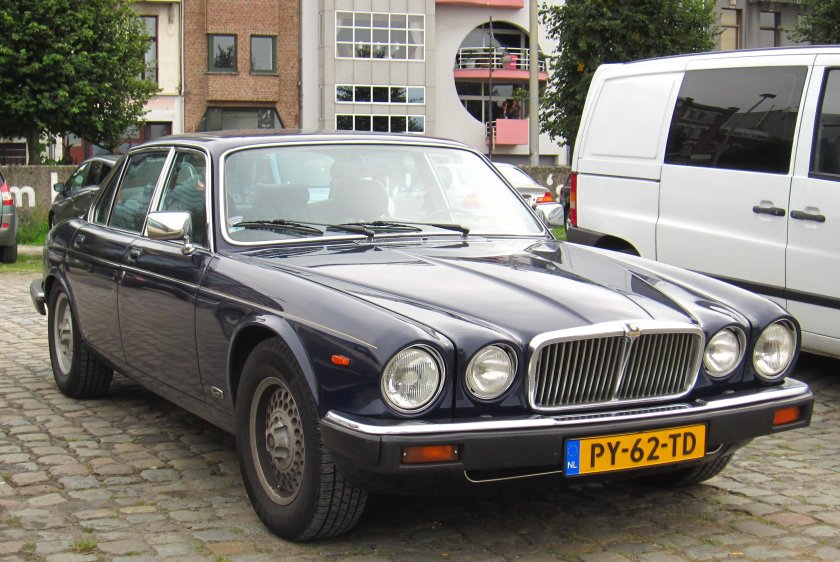 Jaguar xj12 Series 3