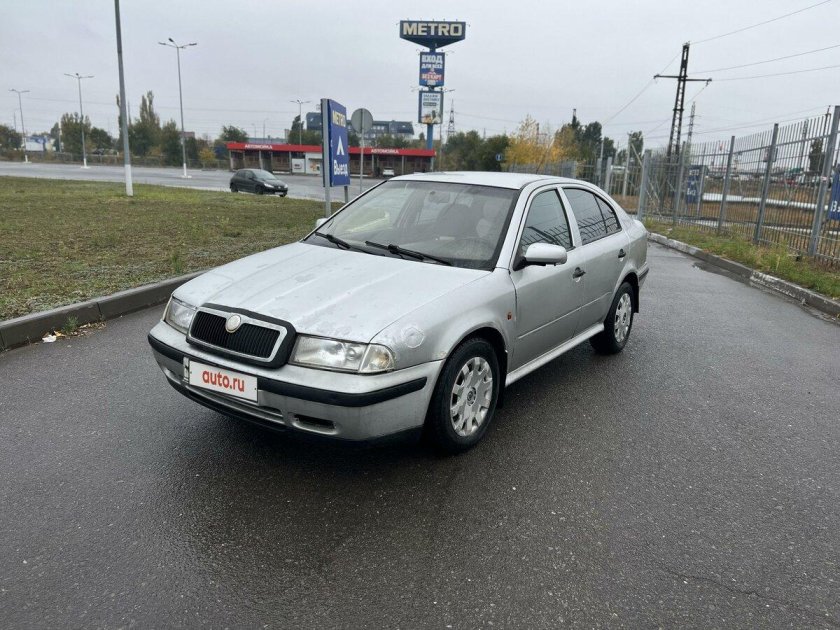 Шкода Октавия 1