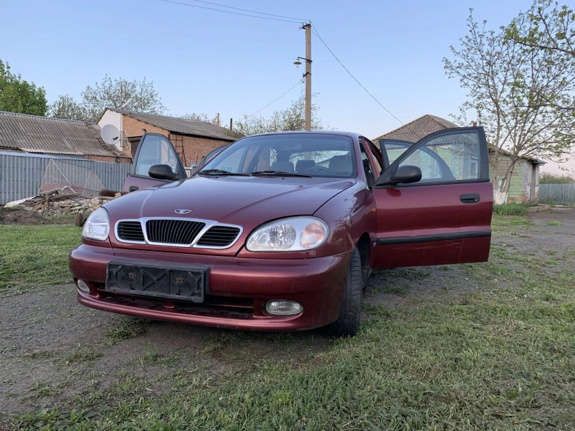 Автомобили 1999 года