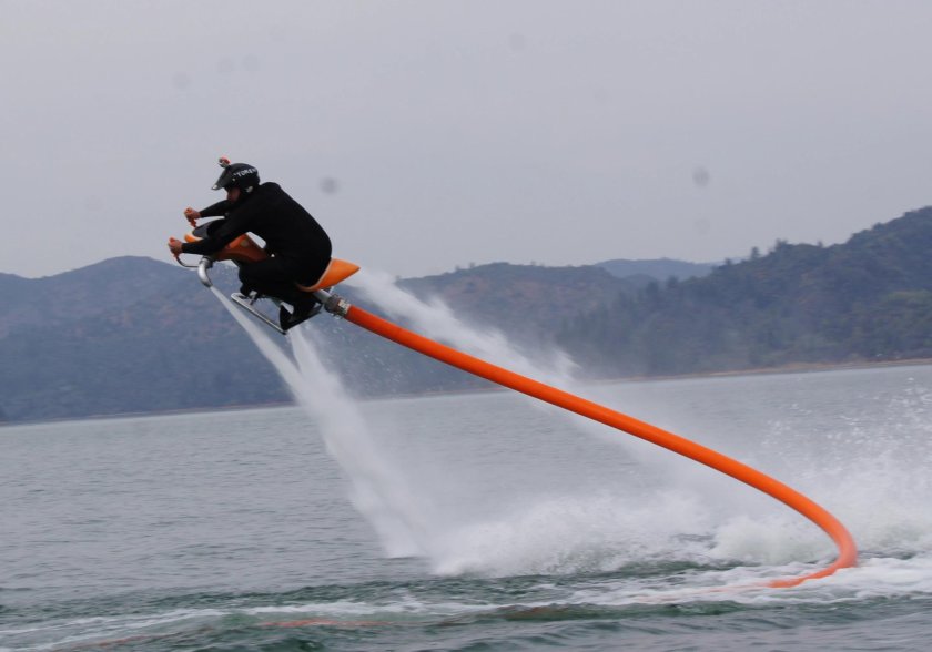 Летающий гидроцикл