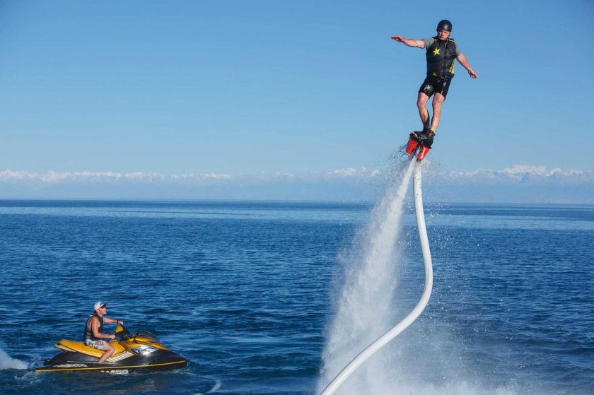 Водный аттракцион флайборд