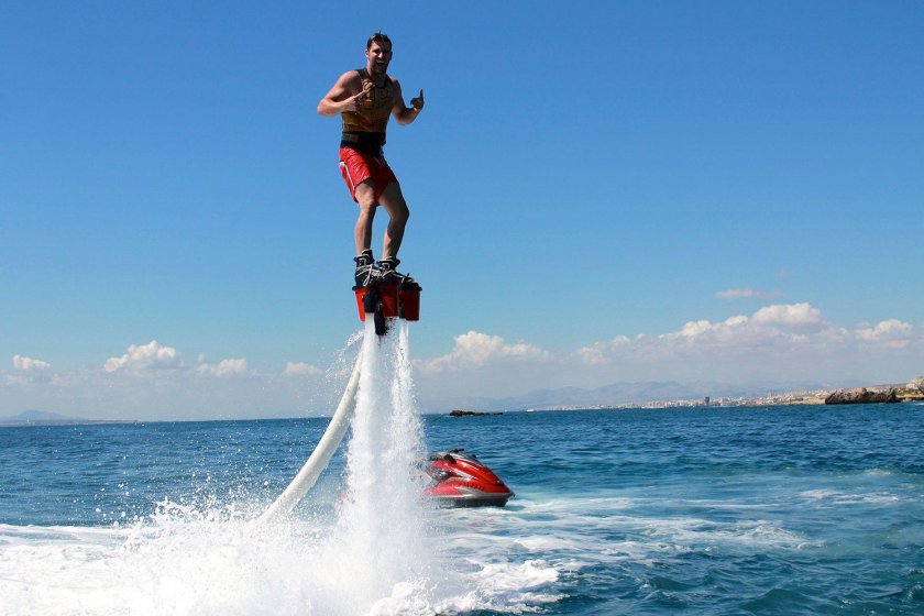 Летающие водные аттракционы