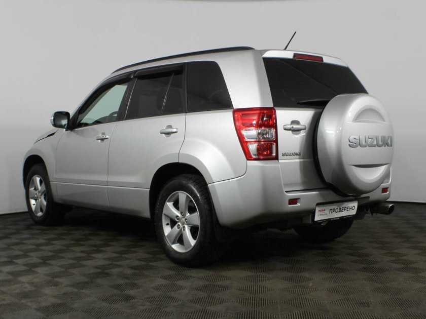 Suzuki Grand Vitara 2 поколение
