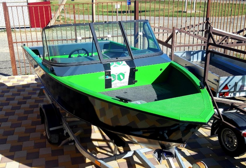 Моторная лодка