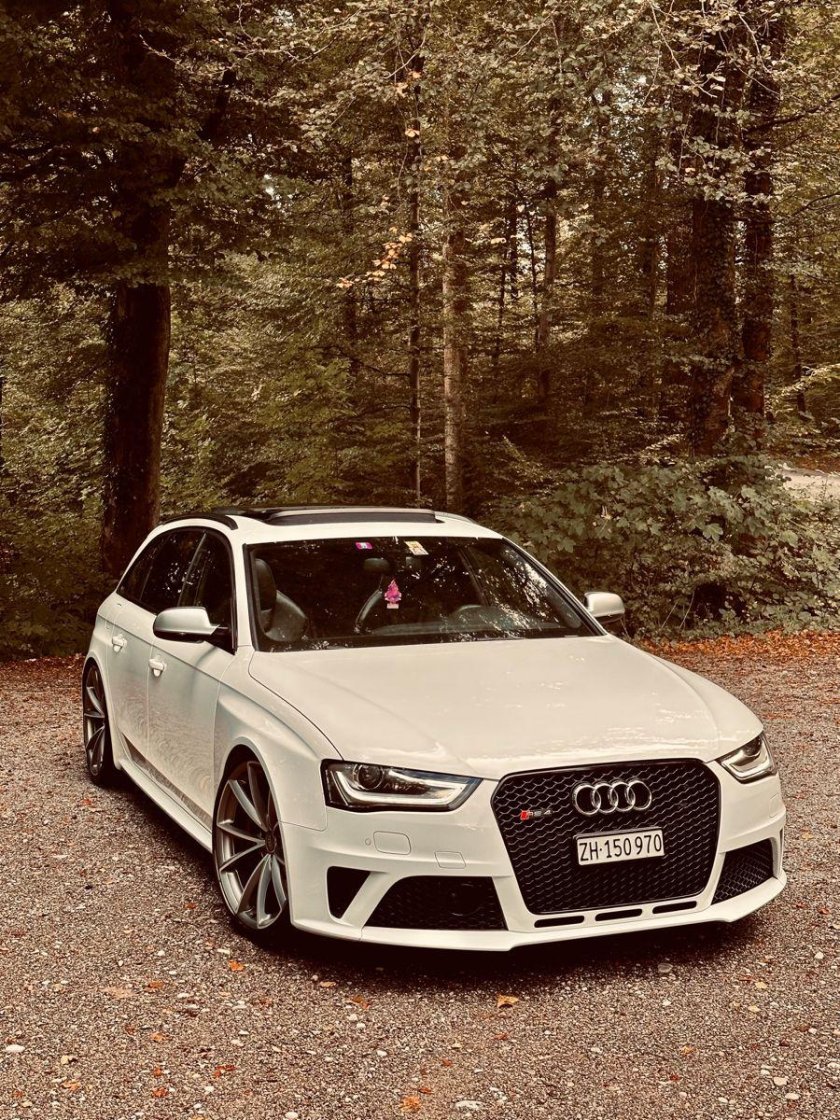 Audi rs 4 b 8