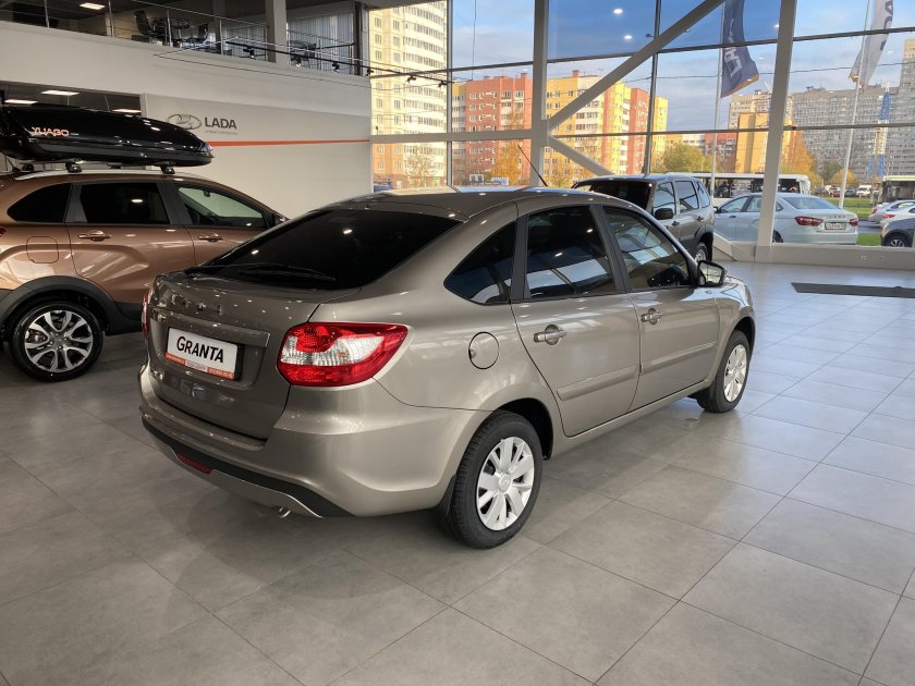 Лада Гранта лифтбек