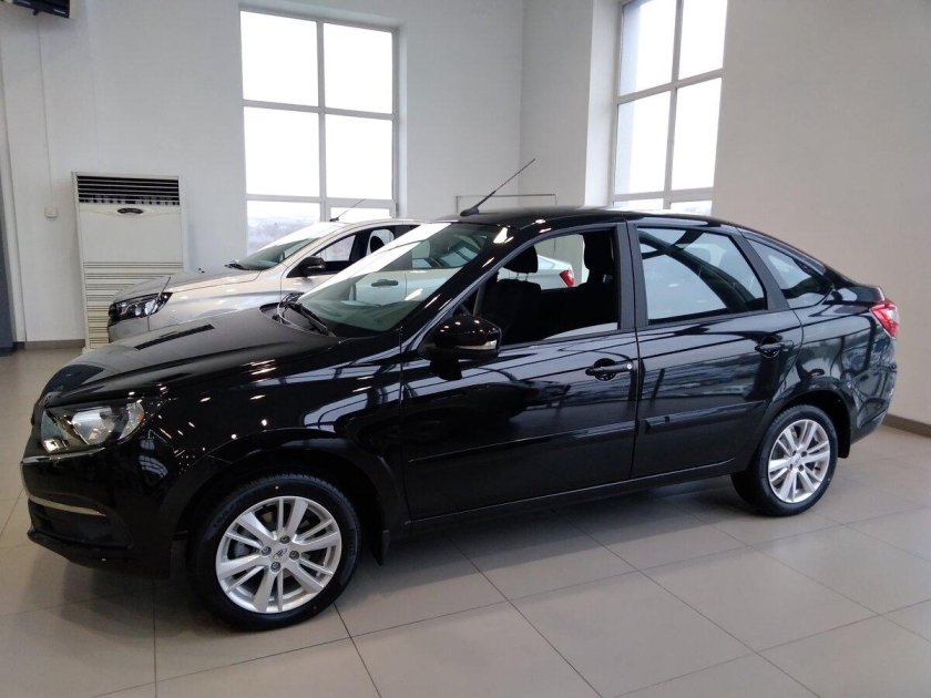 Лада Гранта лифт бэк 2022