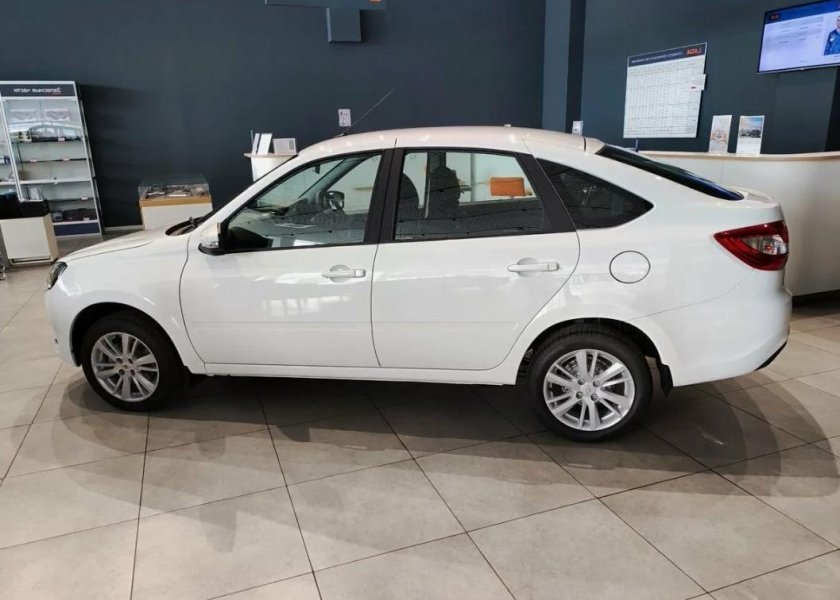 Lada Гранта лифтбек 2023