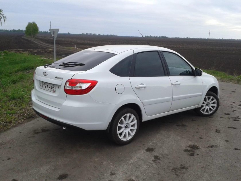 Лада Гранта лифтбек