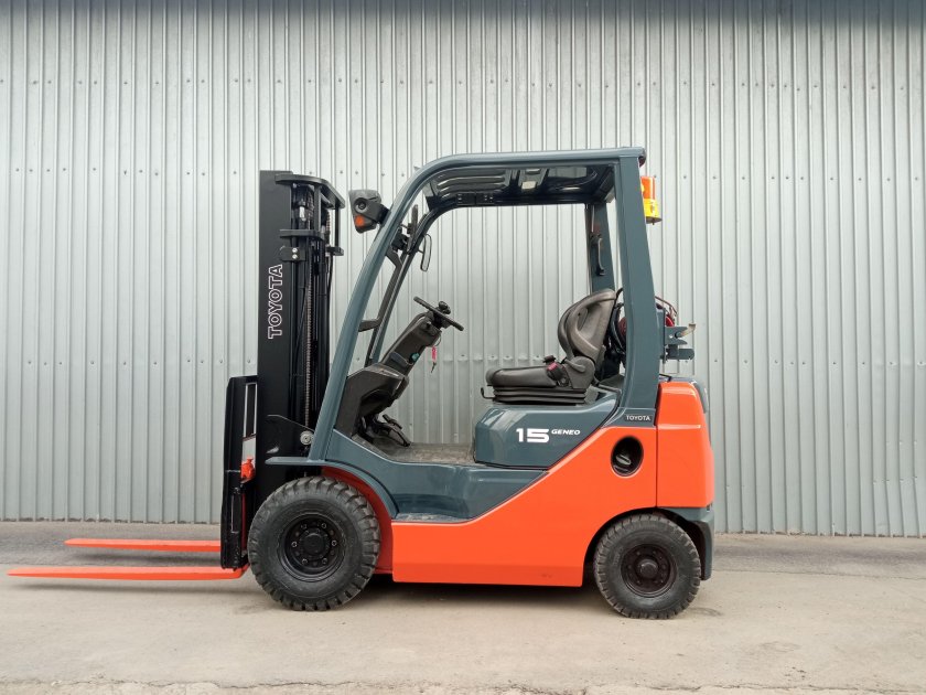 Погрузчик Тойота 7fg18