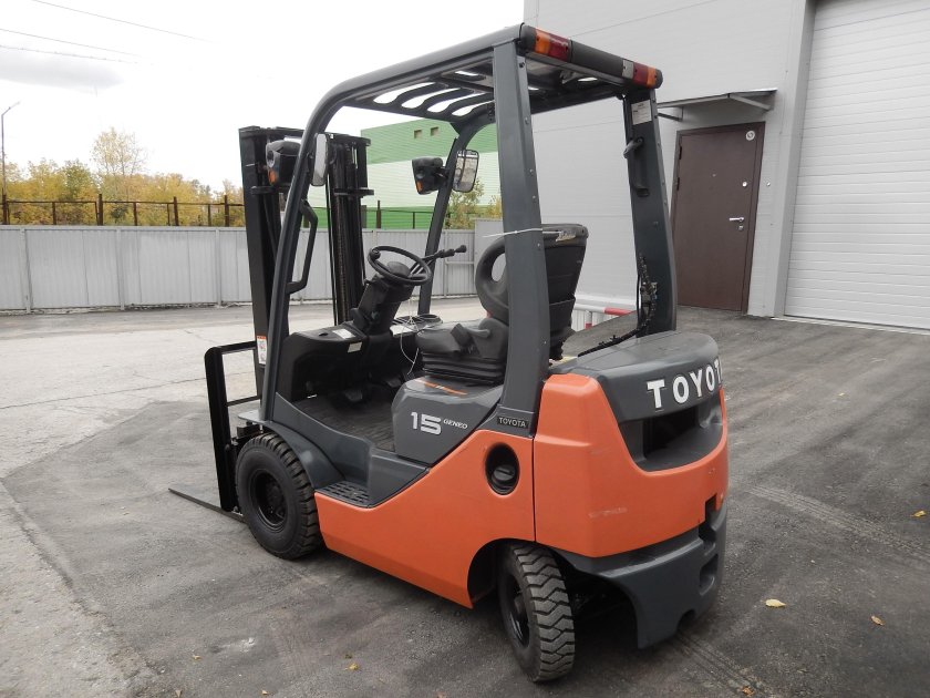Тойота погрузчик вилочный 1.5т