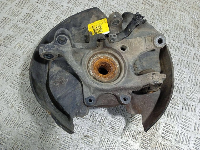 Опора переднего колеса Мерседес w202