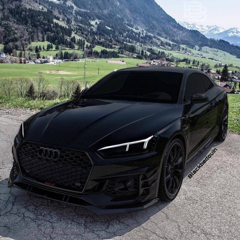 Audi rs5 черная