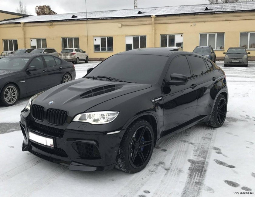 БМВ x6m черная матовая