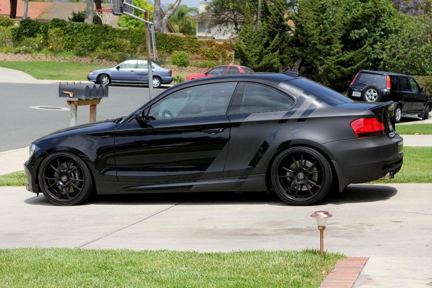 Двухцветная машина серый