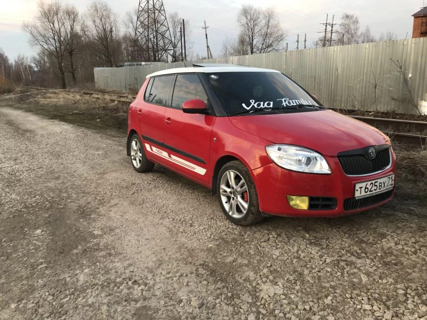 Шкода фабия 1.2 2009