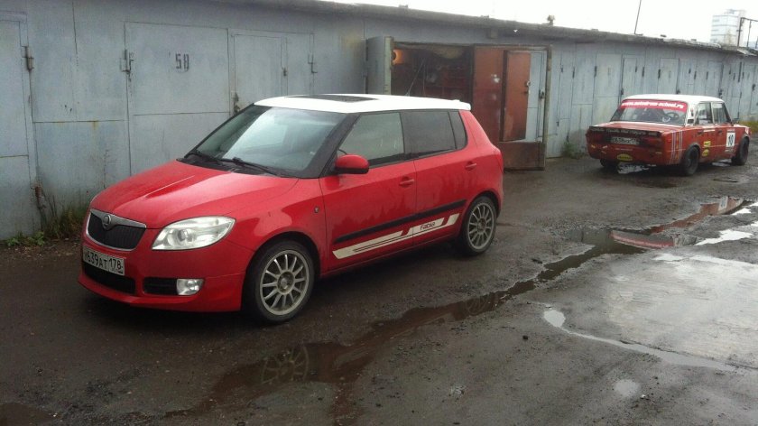 Шкода фабия 1.2 2009