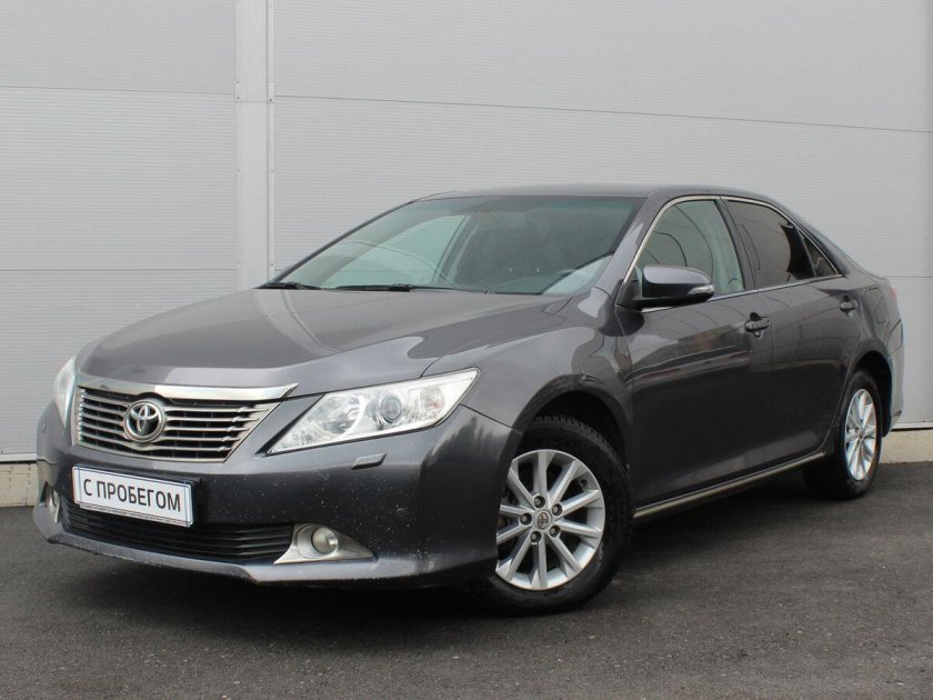 Тойота камри 2012 года