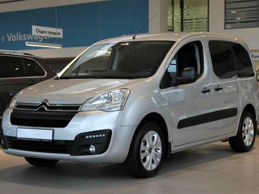 Ситроен Берлинго 2022