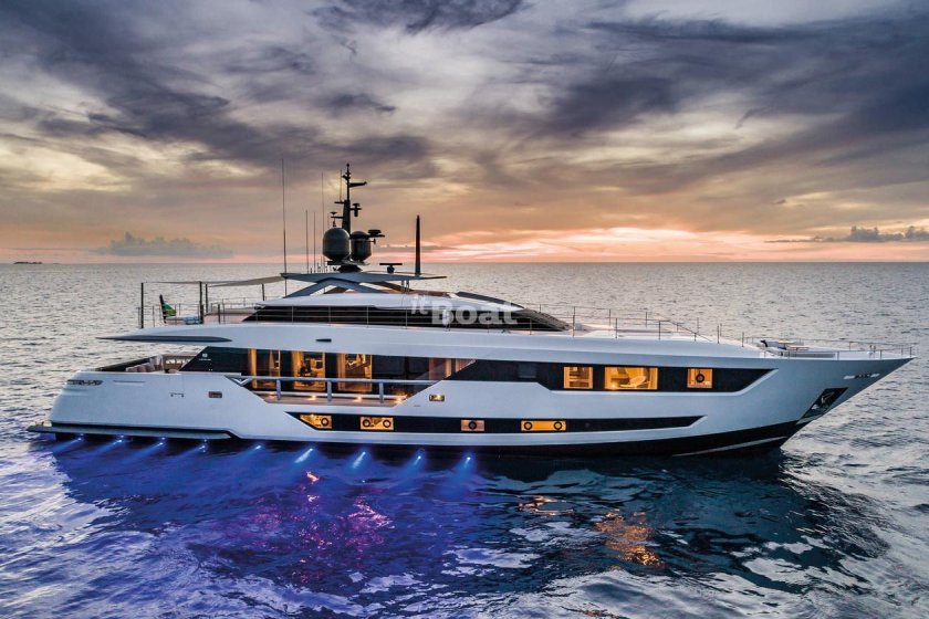 Custom line navetta 42