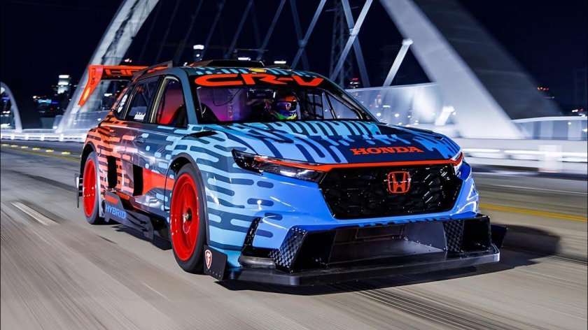 Honda CR-V Hybrid Racer