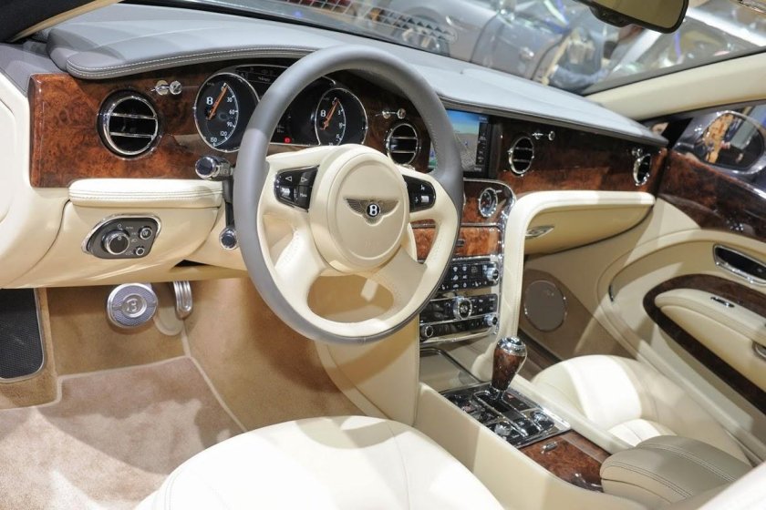 Bentley Mulsanne 2022 салон