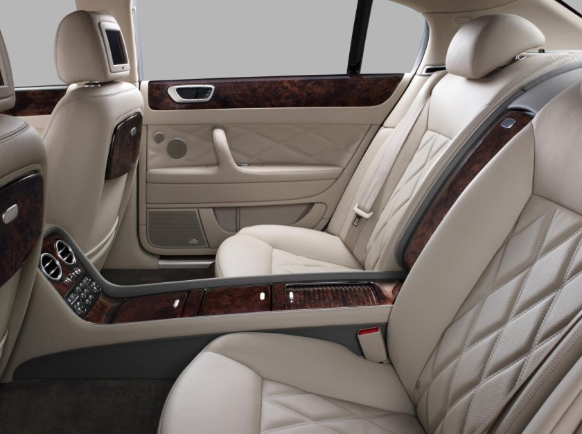 Бентли Континенталь gt салон сзади