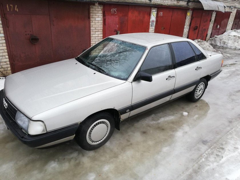 Ауди 100 1984 комплектация сс