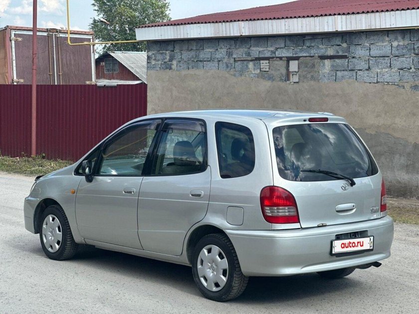 Тойота королла спасио 1998