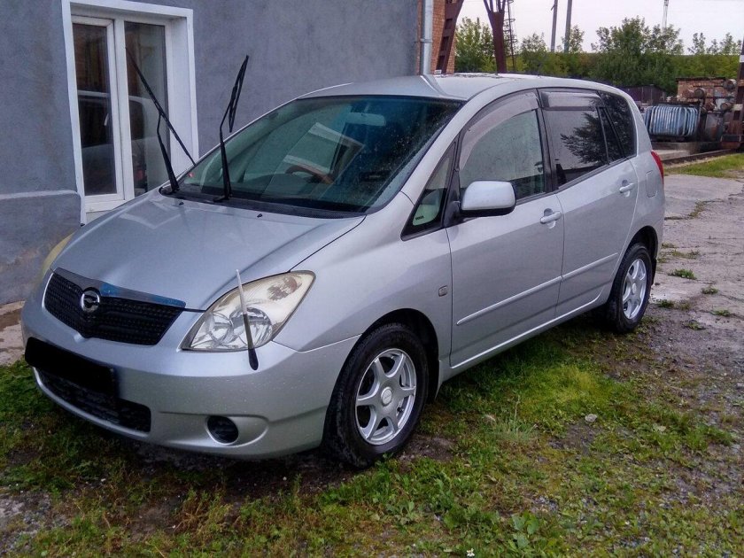 Toyota Corolla Spacio 2001