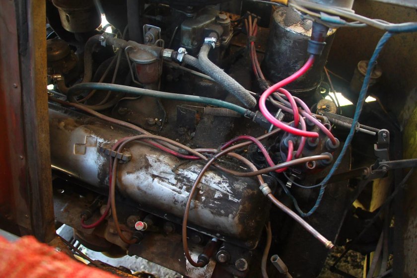 ЛИАЗ 677 моторный отсек