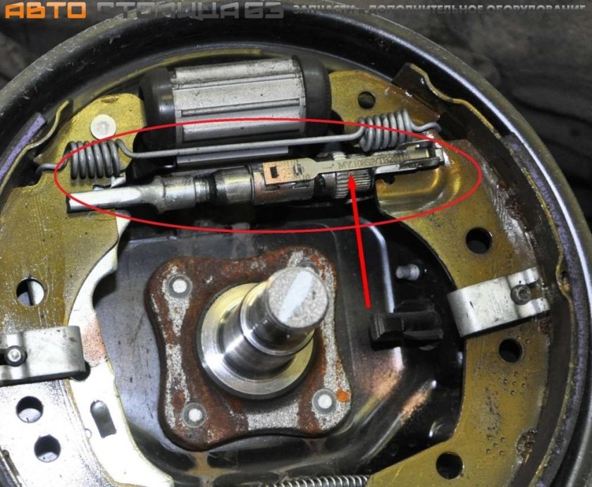 Механизм задних тормозных колодок Лада Веста