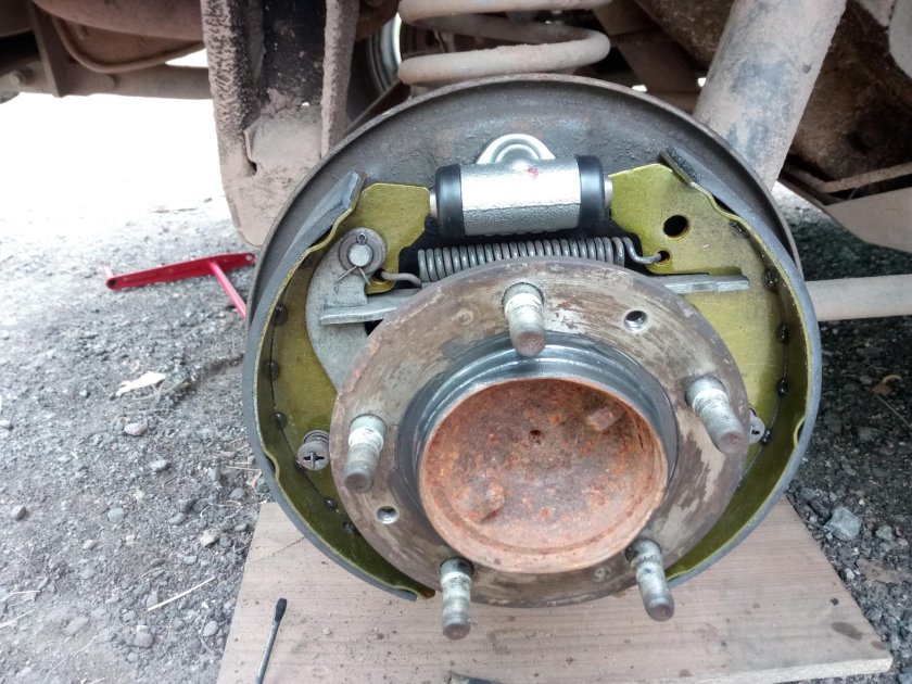 Задние тормоза Нива Шевроле